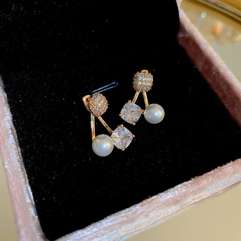Fashion Gold (real Gold Plating) Geometric Zirconia Square Pearl Stud Earrings