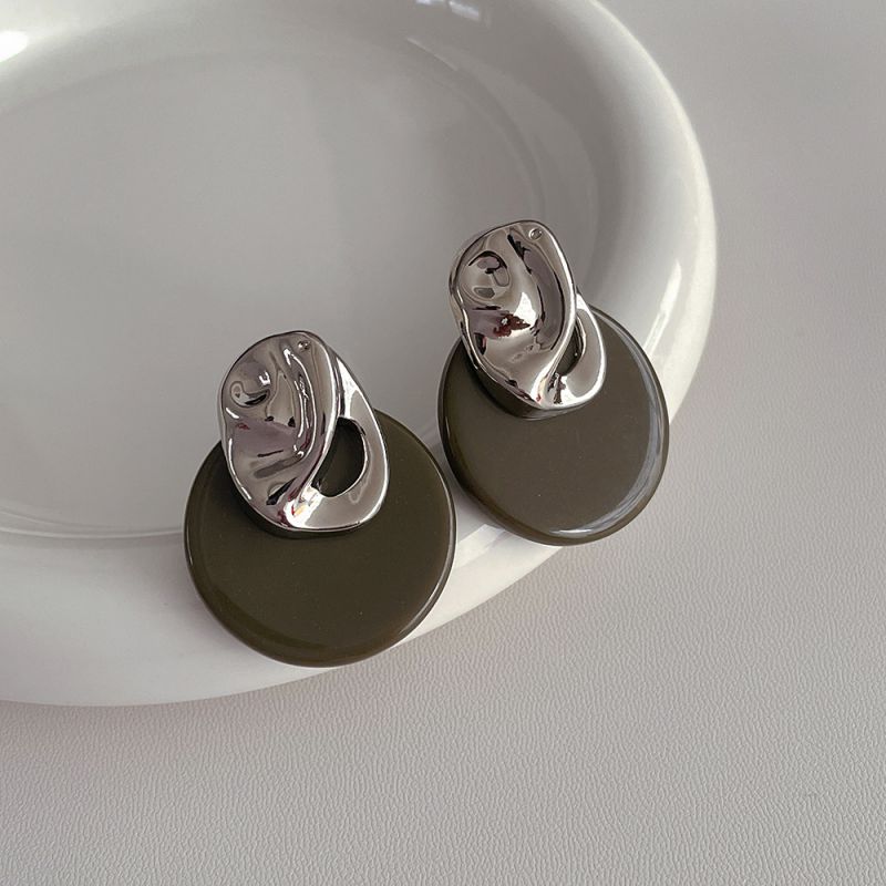 Fashion Silver Irregular Metal Resin Round Earrings