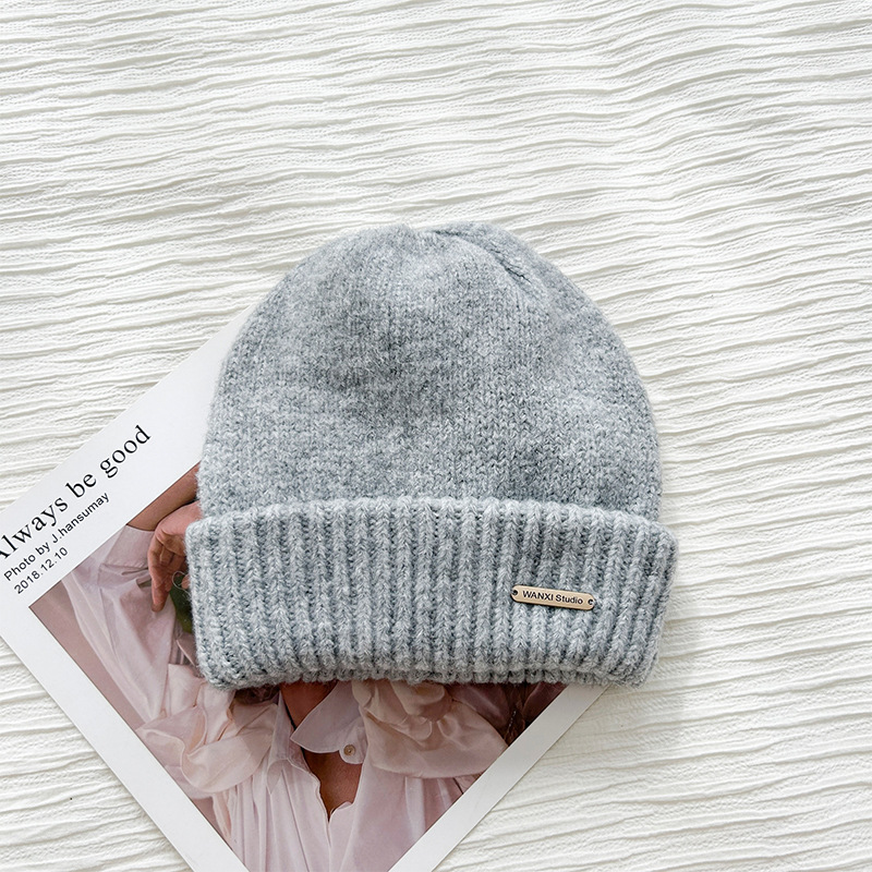 Fashion Grey Polyester Label Knitted Beanie