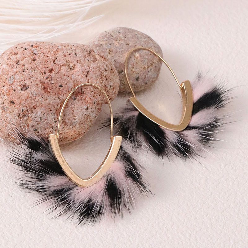 Fashion Black Powder V-shaped Mink Hair Earrings