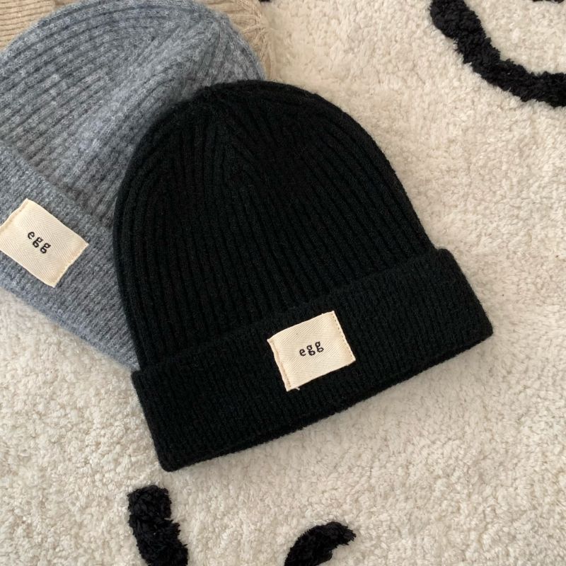 Fashion Black Wool Knitted Patch Beanie