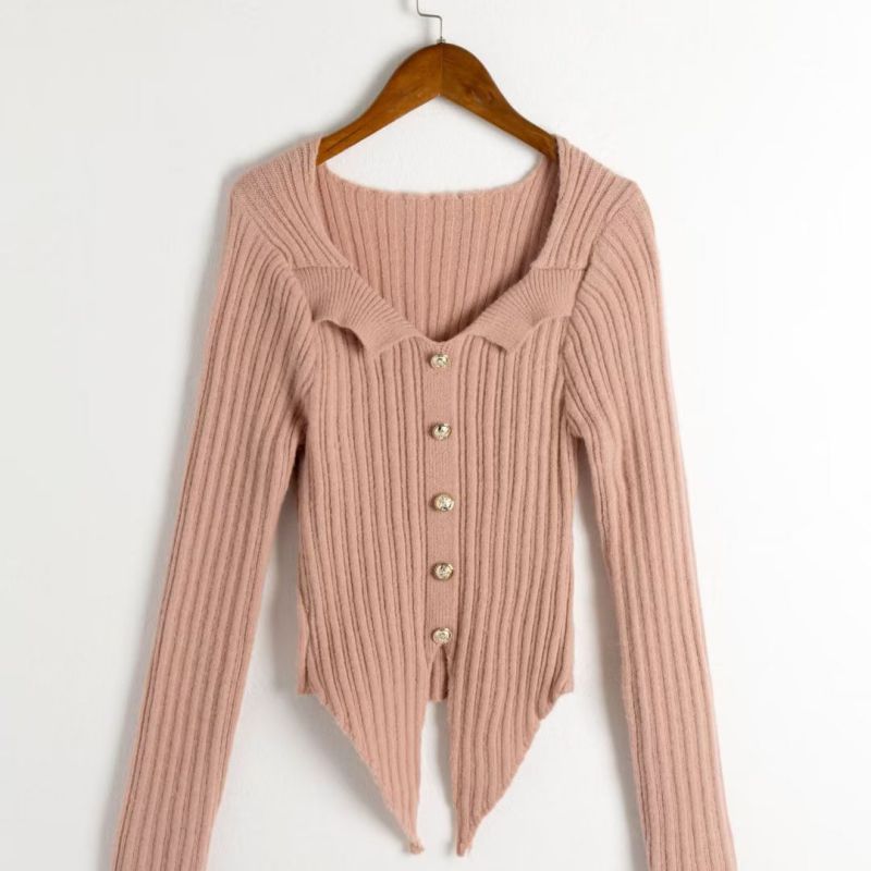 Fashion Gentle Powder Polyester Knitted Buttoned Sweater