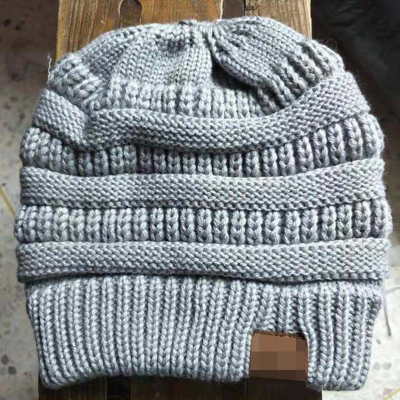 Fashion Light Gray Solid Color Knitted Label Empty Top Beanie