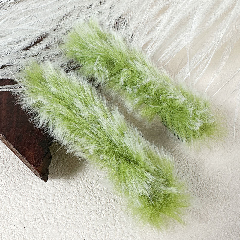 Fashion A Pair Of Green Hairpins Plush Wide-brimmed Hair Clip
