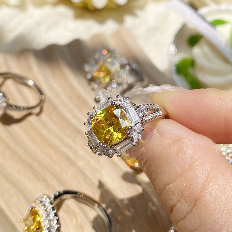 Fashion Sri Lanka Yellow Diamond Type E Metal Diamond Geometric Ring