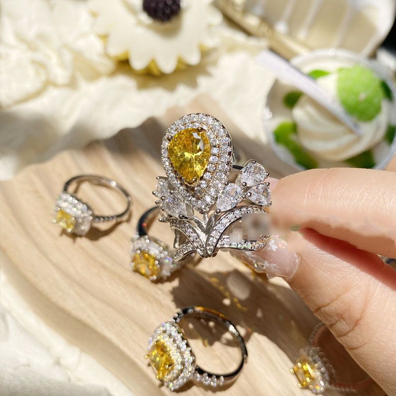 Fashion Sri Lanka Yellow Diamond Type F Metal Diamond Geometric Ring