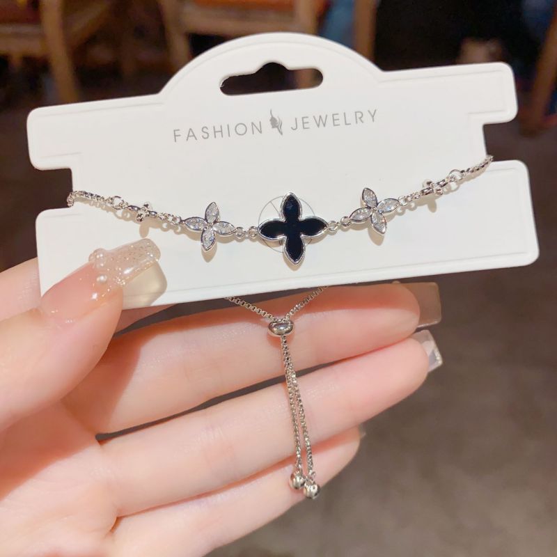 Fashion Silver Copper Diamond Four-leaf Flower Bracelet