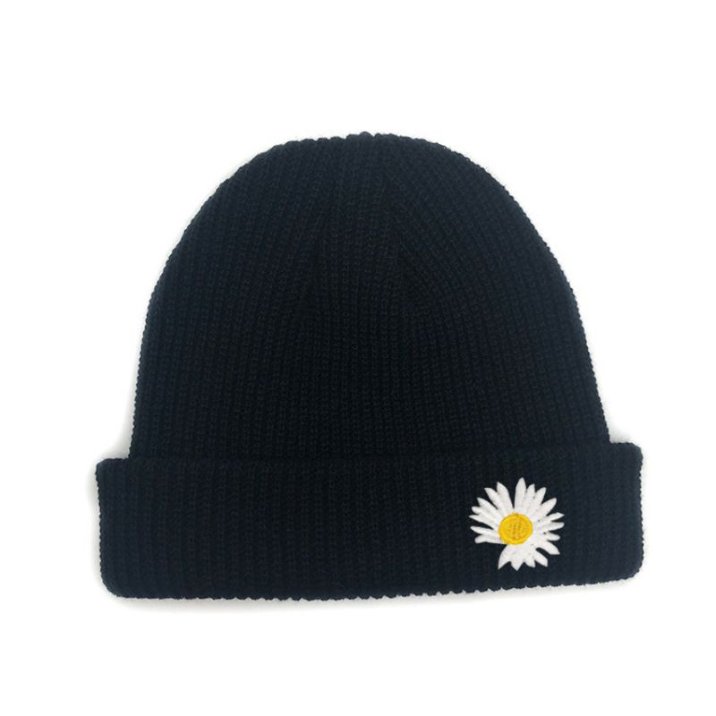 Fashion Black Daisy Embroidered Knitted Beanie