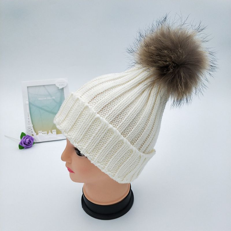 Fashion White Acrylic Knitted Label Wool Ball Beanie