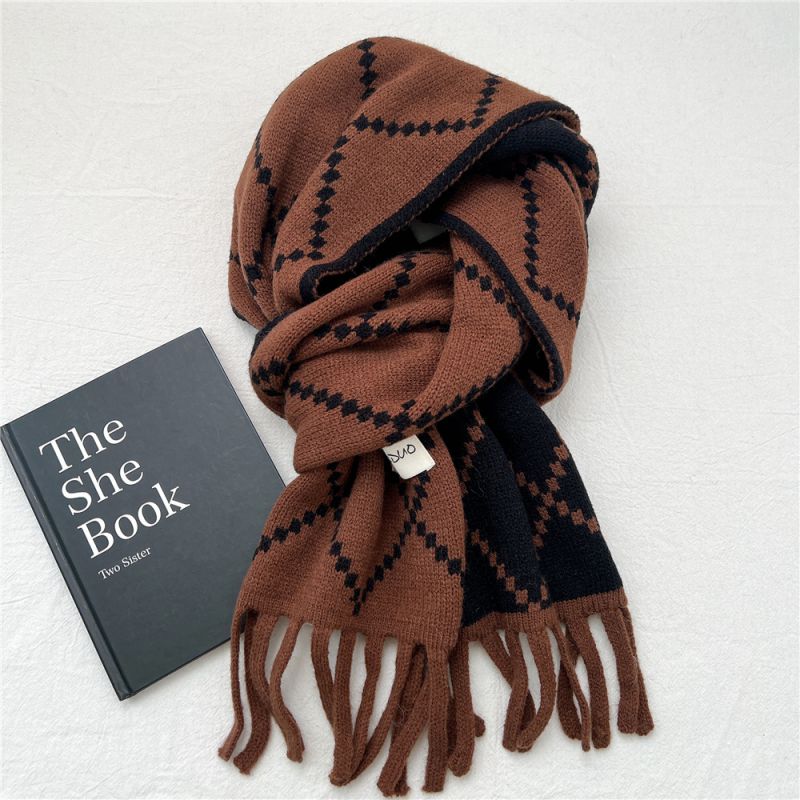 Fashion 4 Brown Diamond Fringed Knitted Scarf
