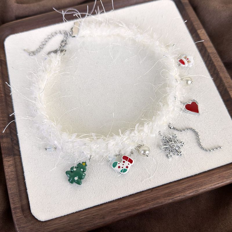 Fashion Silver Geometric Snowflake Heart Christmas Necklace