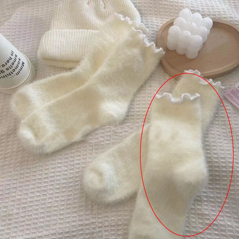Fashion White Fungus-edged Mink Velvet [1 Pair] Cotton Fungus Edge Coral Velvet Mid-calf Socks