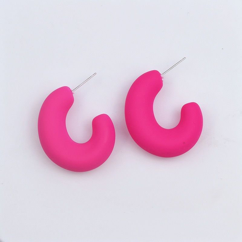 Fashion Rose Red Acrylic Spray Painted C-shaped Earrings