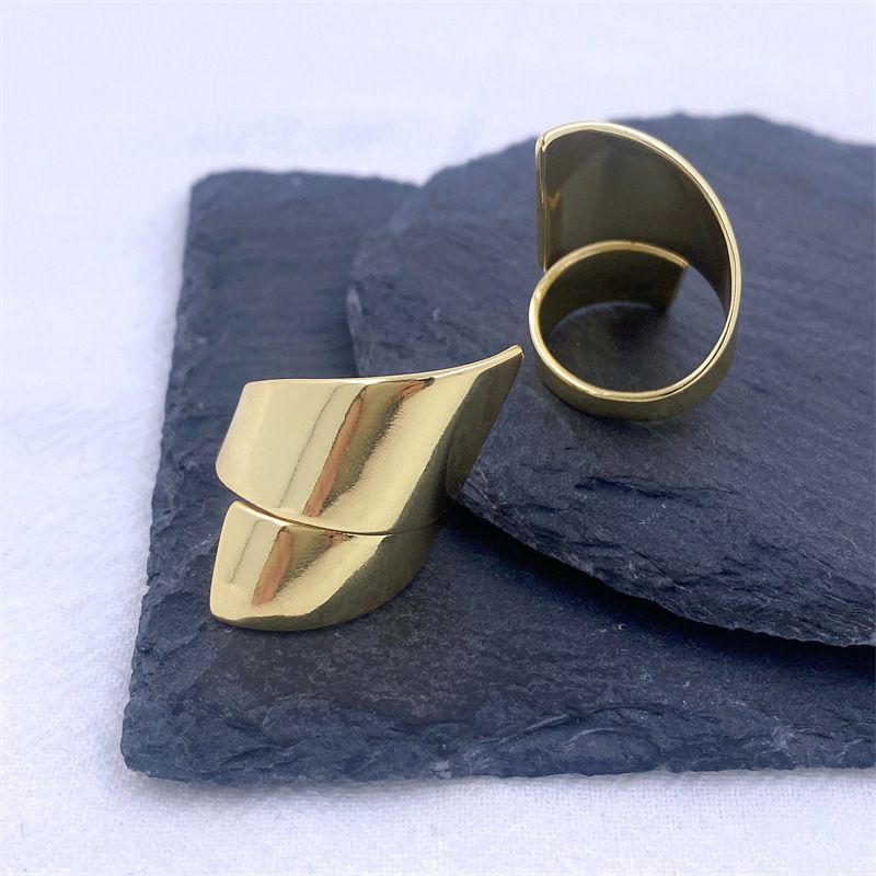 Fashion Gold (sold Individually) Gold Plated Copper Asymmetric Glossy Ring (single)