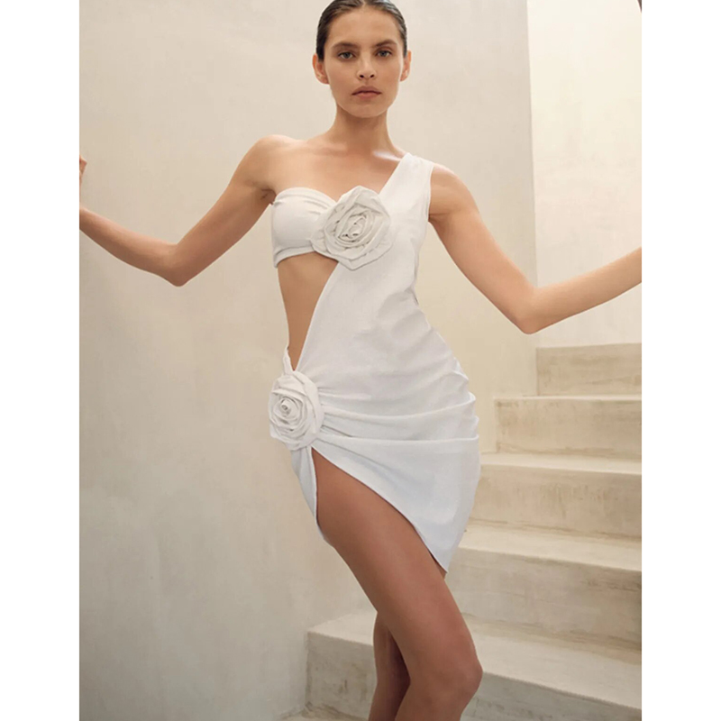 Fashion White Polyester Three-dimensional Floral Split Swimsuit Bikini Three-piece Set