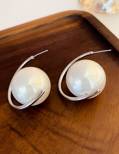 Fashion Silver Alloy Pearl C-shaped Earrings