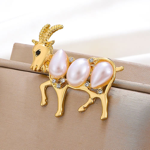 Fashion Gold Alloy Diamond Pearl Goat Brooch