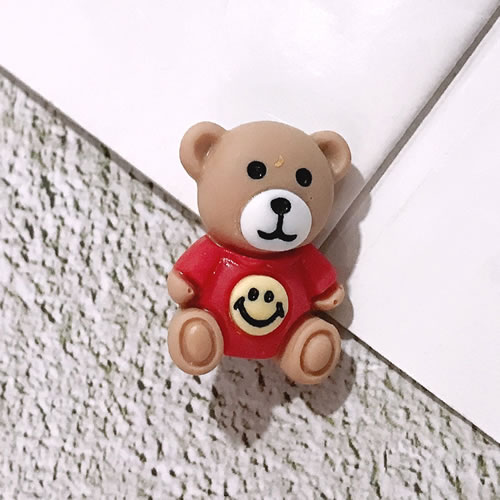 Fashion Smiley Bear Coffee Resin Cartoon Bear Badge