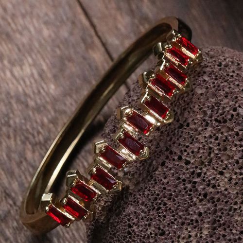 Fashion Red Gold Plated Copper Arrow Bracelet With Zirconia