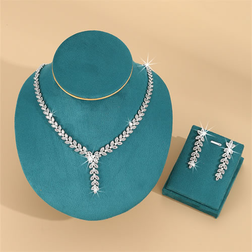 Fashion Silver Brass Zirconia Geometric Earrings Necklace Set