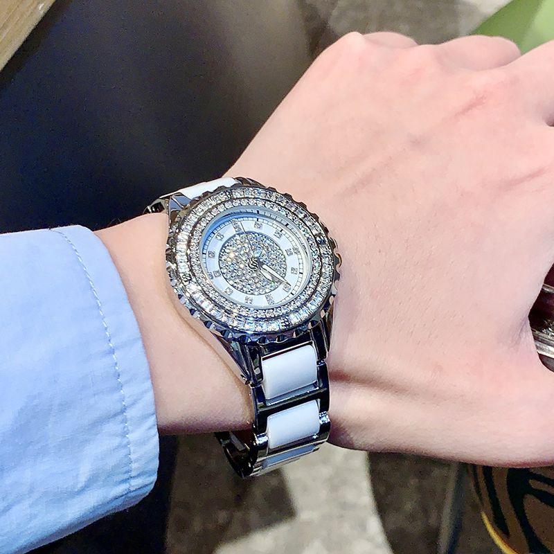 Fashion Silver Titanium Steel Diamond Round Dial Watch (with Battery)