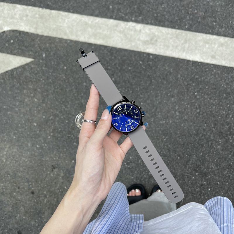 Fashion Gray Belt Titanium Steel Round Dial Watch (with Battery)