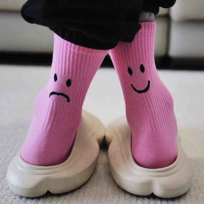 Fashion Pink Cotton Smile Embroidered Socks