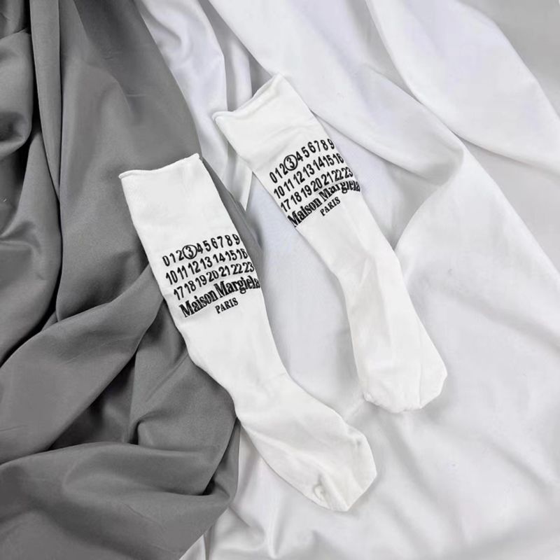 Fashion White Cotton Digital Print Socks
