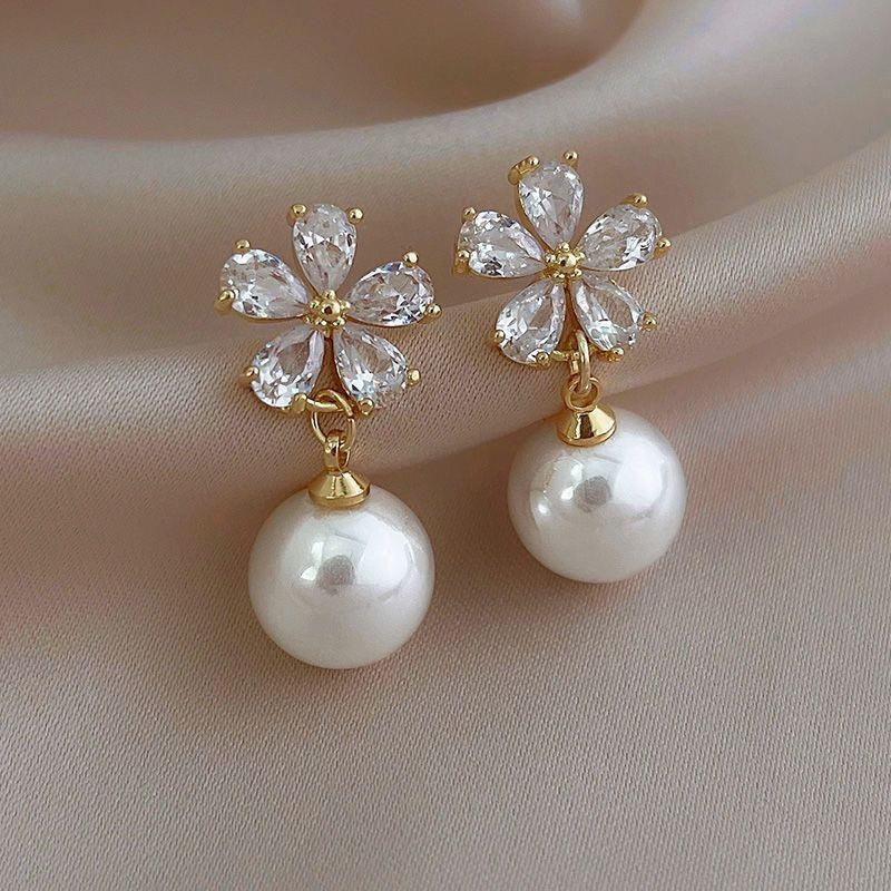 Fashion 4# Alloy Diamond Flower Pearl Earrings