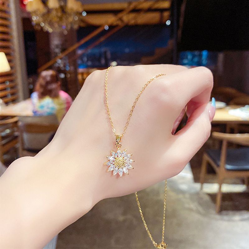 Fashion 18# Titanium Steel Diamond Flower Necklace