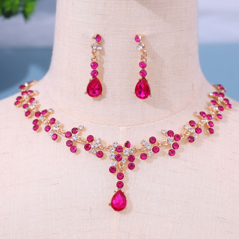 Fashion Rose Red Geometric Diamond Drop Earrings Necklace Set