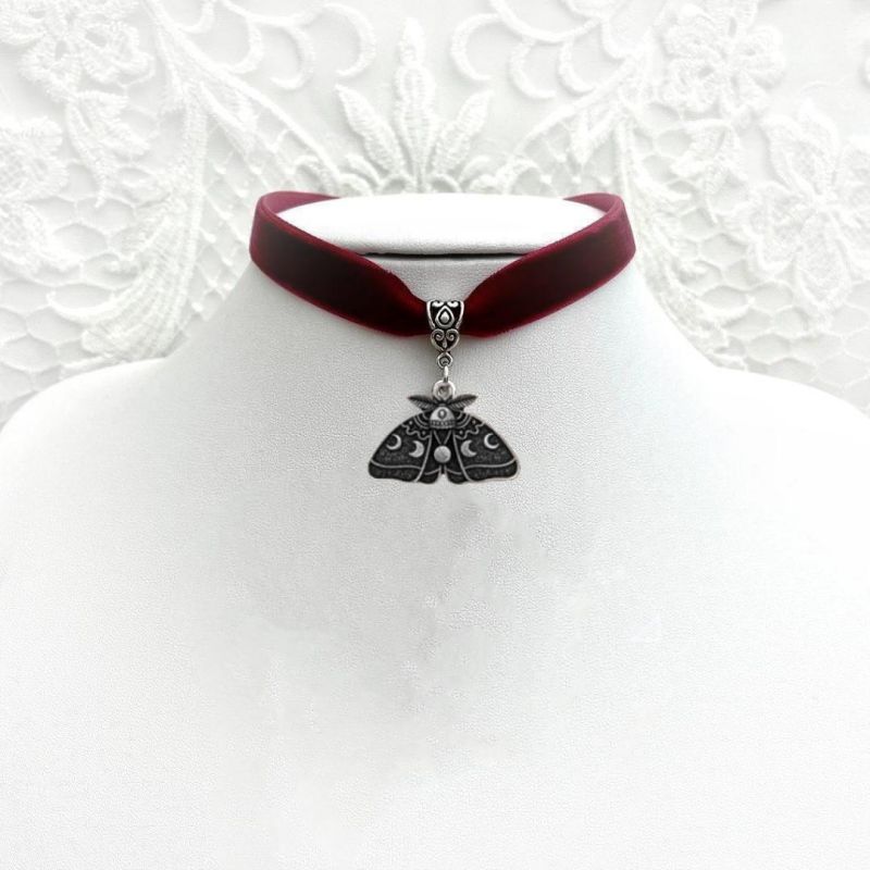 Fashion 3# Alloy Moth Velvet Necklace