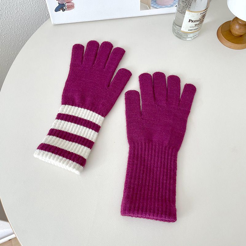 Fashion Ebony Color Polyester Striped Knitted Gloves