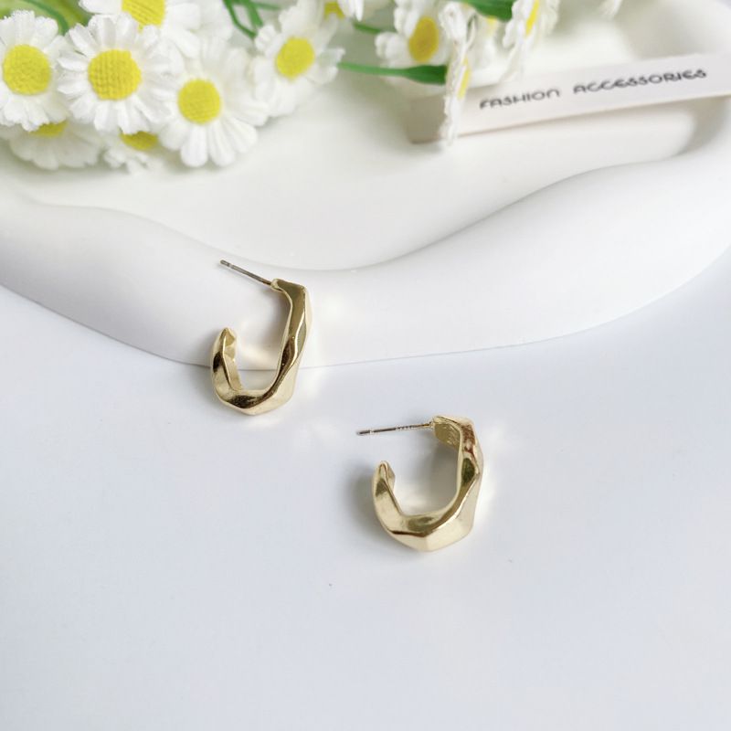 Fashion A Pair Of Gold Earrings Metal Irregular C-shaped Earrings
