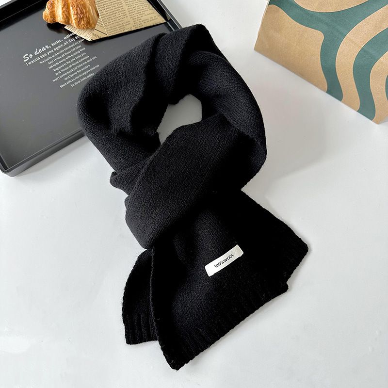 Fashion Black Wool Patch Knitted Scarf