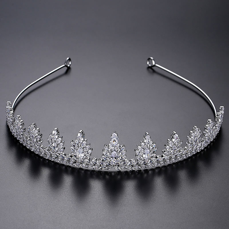 Fashion Silver Copper Inlaid Zirconium Geometric Crown