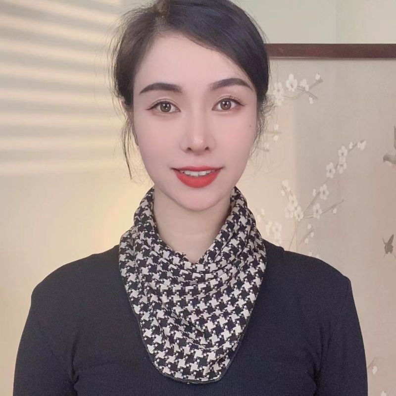 Fashion Houndstooth Polyester Printed Triangle Scarf