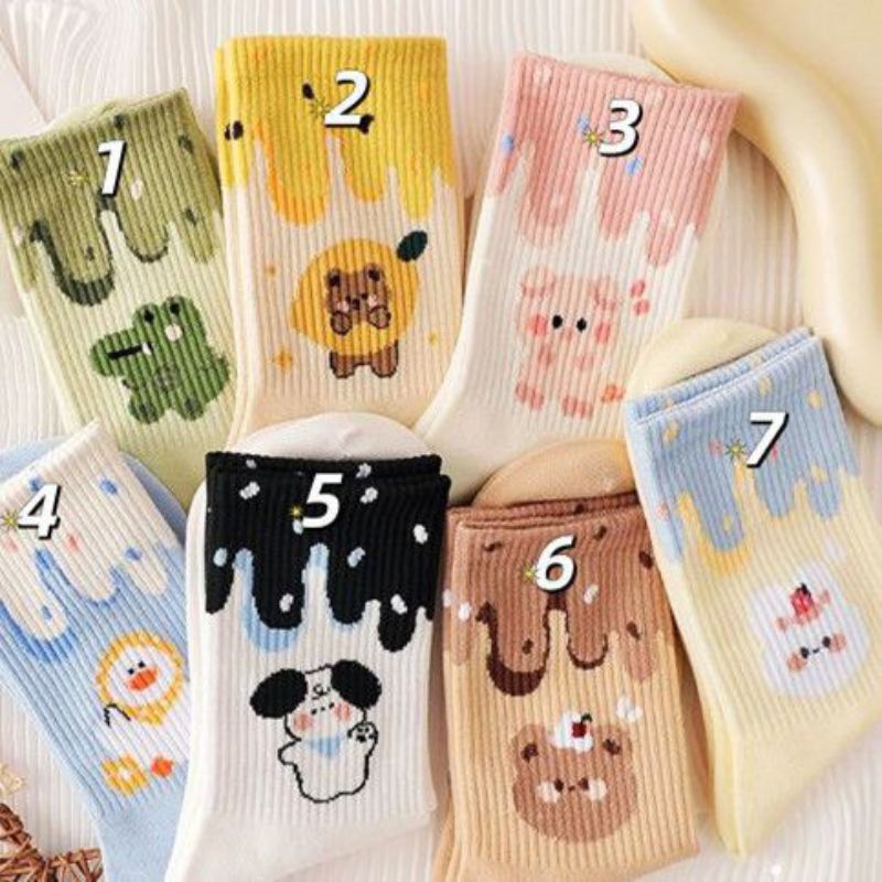 Fashion Creamy Animal No. 7 Cotton Printed Mid-calf Socks