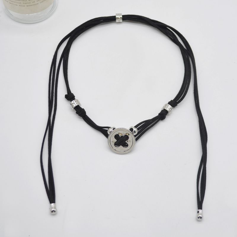 Fashion Black Metal Button Velvet Necklace