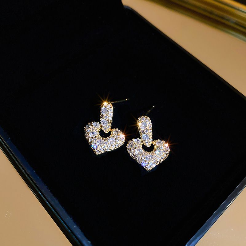 Fashion Gold (real Gold Plating) Geometric Diamond Love Stud Earrings