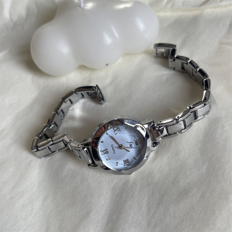 Fashion Silver Belt Sapphire Stainless Steel Round Dial Watch