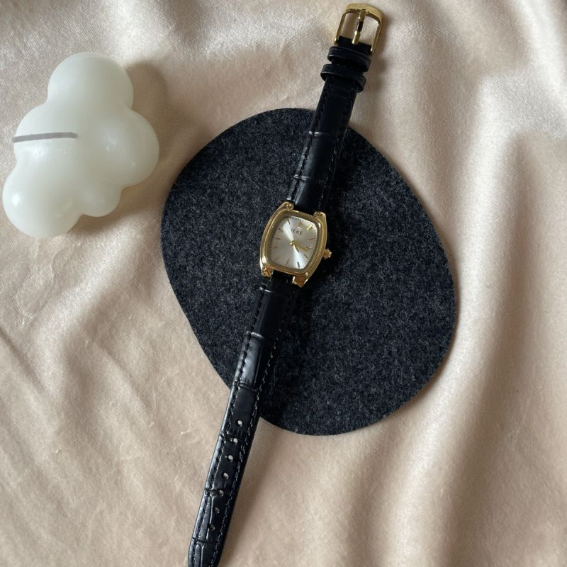 Fashion Black With Gold Frame And White Surface Barrel Dial Leather Watch