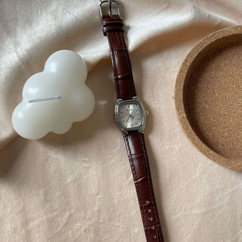 Fashion Coffee With Silver Frame And White Noodles Barrel Dial Leather Watch