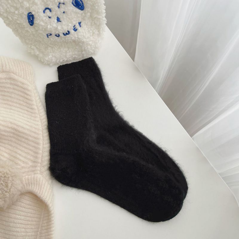 Fashion Black [1 Pair] Plush Knit Mid-calf Socks