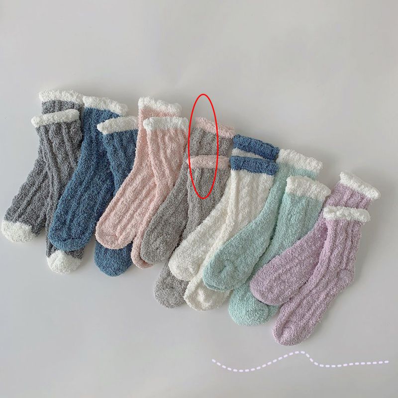 Fashion Light Gray [1 Pair] Coral Fleece Colorblock Mid-calf Floor Socks