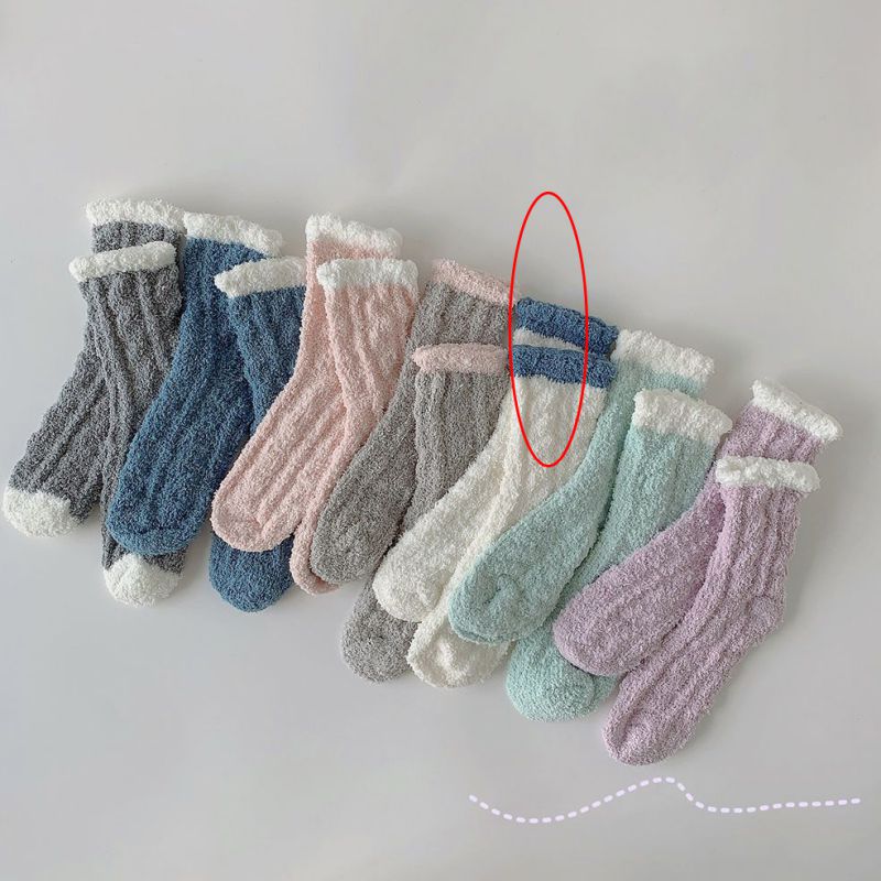 Fashion Milk White [1 Pair] Coral Fleece Colorblock Mid-calf Floor Socks