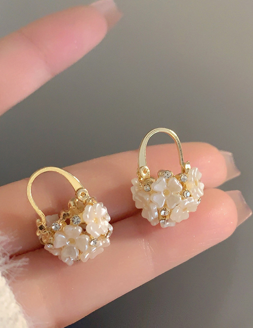 Fashion Gold Alloy Diamond Stud Pearl Basket Stud Earrings