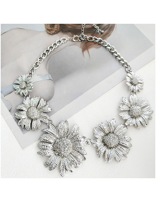 Fashion Silver Alloy Flower Necklace