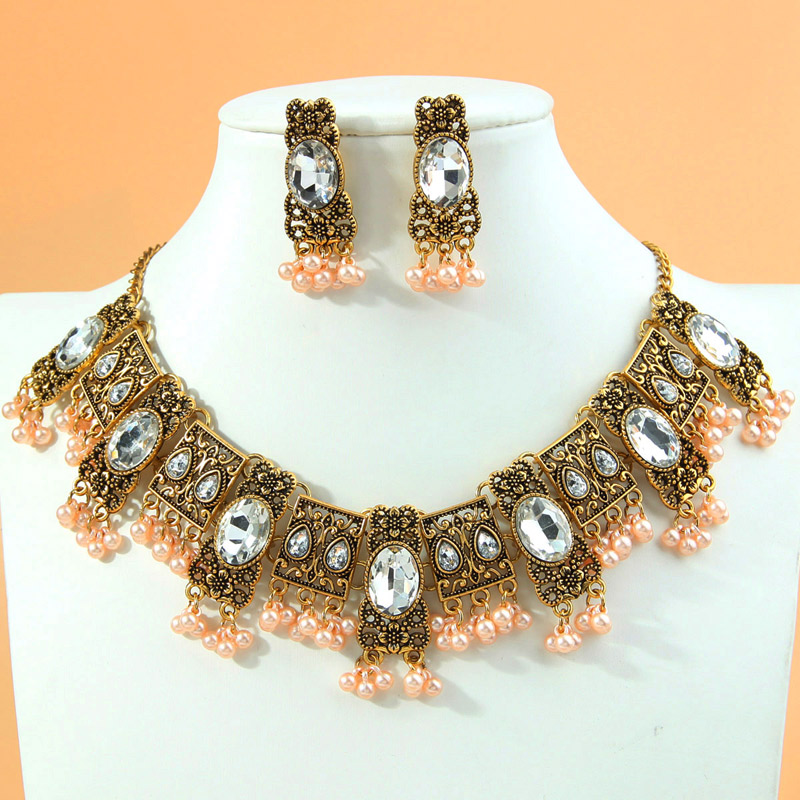 Fashion Transparent Color Alloy Diamond Geometric Drop Necklace And Earrings Set