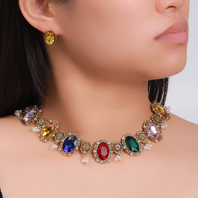 Fashion Color Alloy Diamond Oval Necklace And Earrings Set